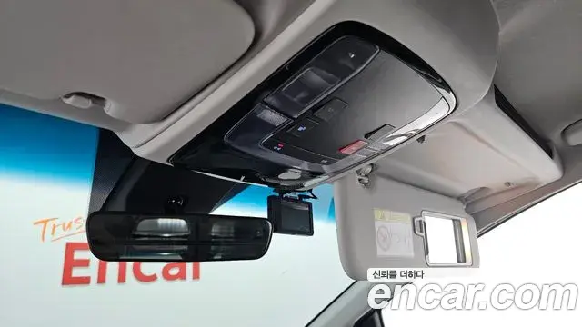 Hyundai Staria 2023 — Şəkil 8/31