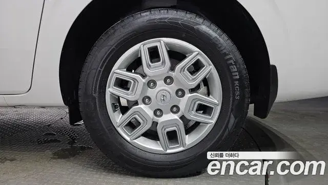 Hyundai Staria 2023 — Şəkil 15/31