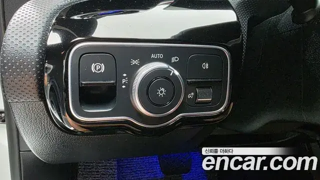 Mercedes-Benz A-Class 2021 — Şəkil 31/32