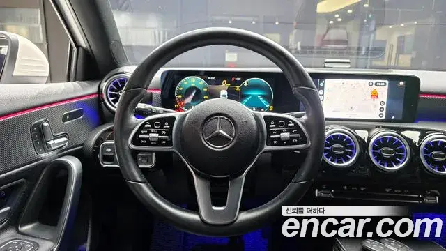Mercedes-Benz A-Class 2021 — Şəkil 16/32