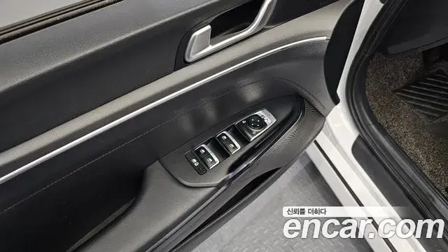 Kia K5 2021 — ფოტო 9/33