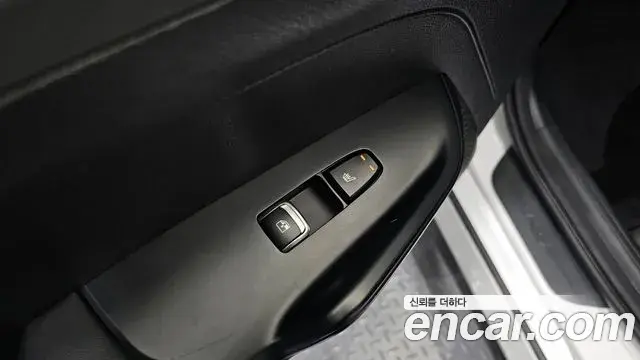 Kia K5 2021 — ფოტო 8/33