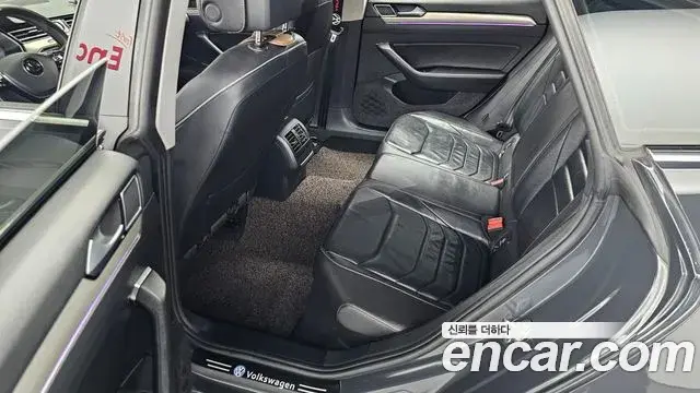 Volkswagen Arteon 2019 — ფოტო 14/20