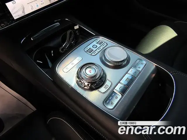 Genesis G90 2023 — ფოტო 17/20