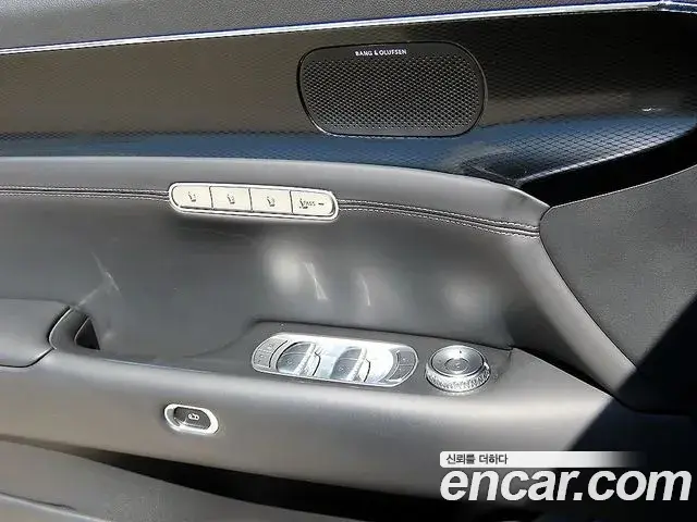 Genesis G90 2023 — ფოტო 2/20