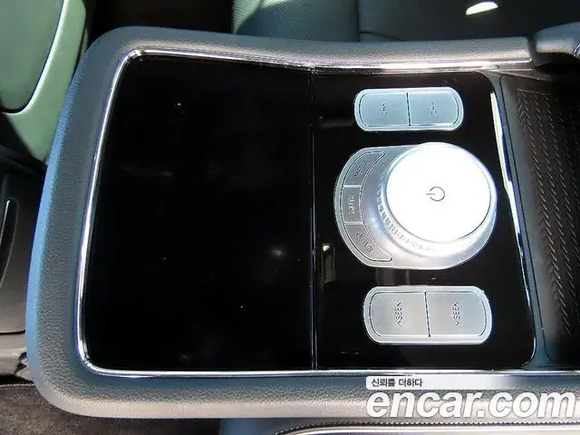 Genesis G90 2023 — ფოტო 18/20