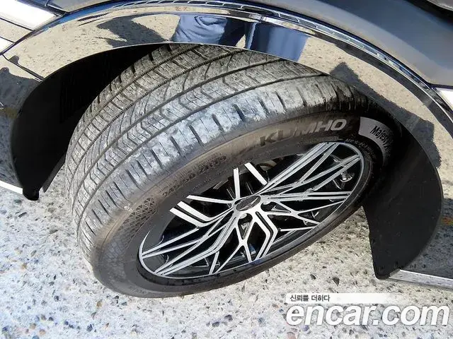 Genesis G90 2023 — ფოტო 9/20