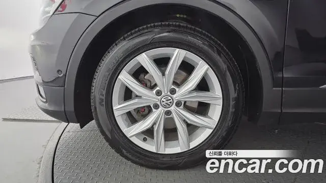 Volkswagen Tiguan 2018 — Şəkil 4/20