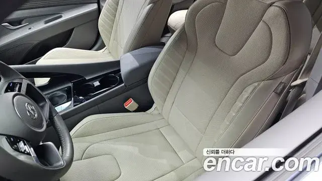 Hyundai The New Avante Hybrid 2023 — ფოტო 34/36