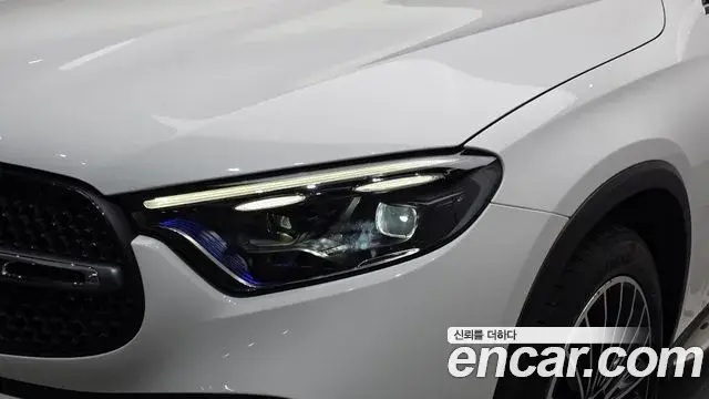 Mercedes-Benz GLC-Class 2023 — Photo 24/30