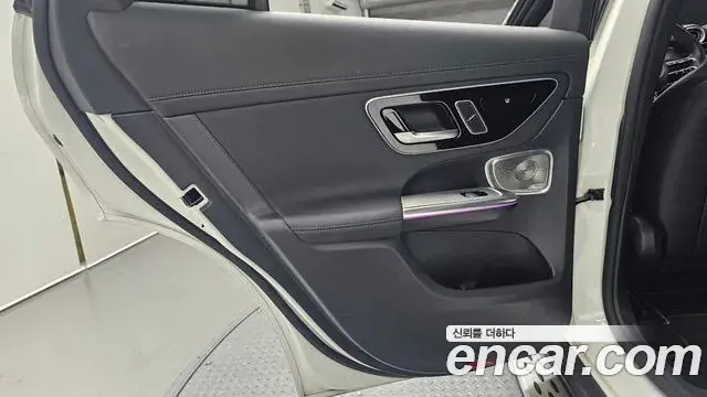Mercedes-Benz GLC-Class 2023 — Photo 14/30
