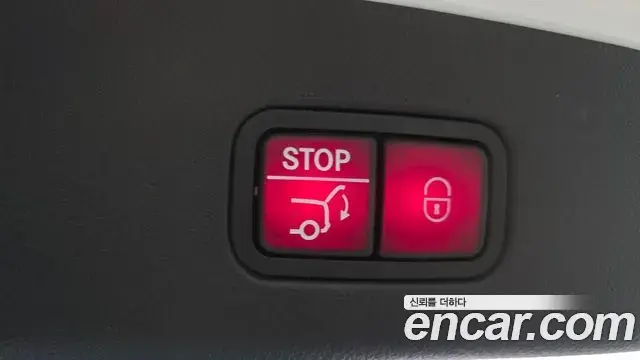 Mercedes-Benz GLC-Class 2023 — Photo 19/30