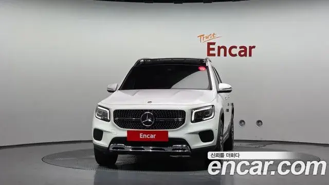 Mercedes-Benz GLB-Class 2020 — Şəkil 26/29
