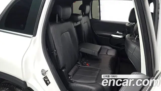 Mercedes-Benz GLB-Class 2020 — Şəkil 20/29