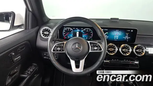 Mercedes-Benz GLB-Class 2020 — Şəkil 19/29