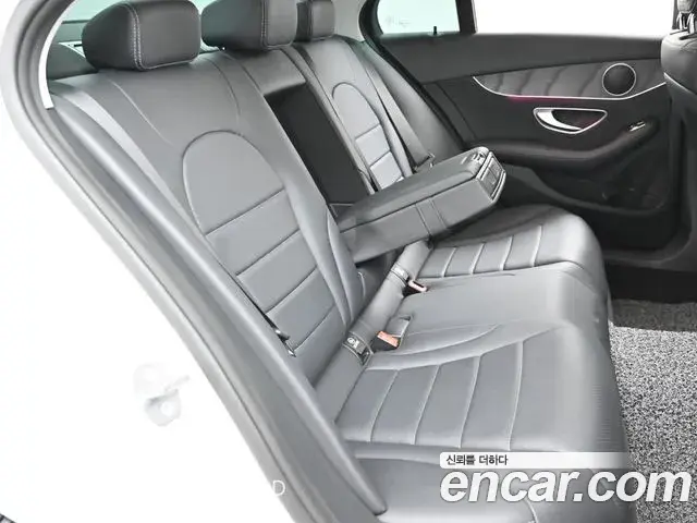Mercedes-Benz C-Class 2019 — ფოტო 11/20