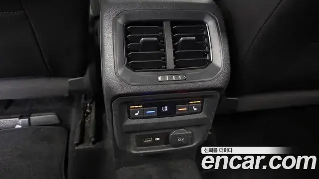 Volkswagen Tiguan 2019 — Photo 30/33