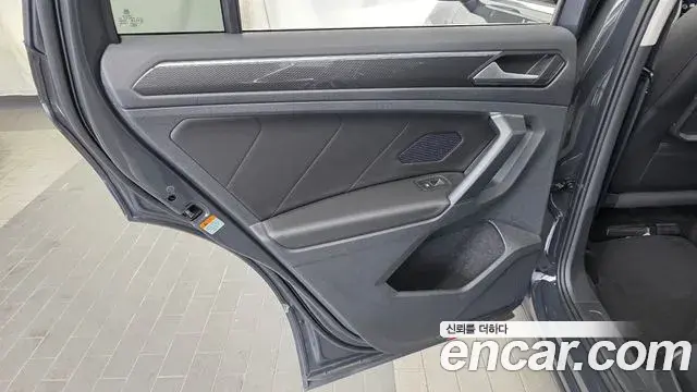 Volkswagen Tiguan 2019 — Photo 32/33