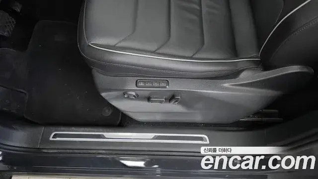 Volkswagen Tiguan 2019 — Photo 24/33