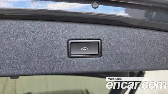 Volkswagen Tiguan 2019 — Photo 14/33