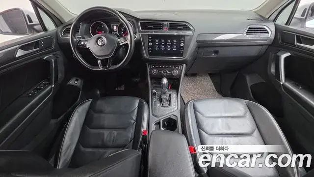 Volkswagen Tiguan 2018 — Photo 14/20