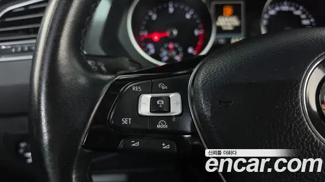 Volkswagen Tiguan 2018 — Photo 16/20