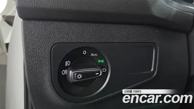 Volkswagen Tiguan 2018 — Photo 13/20