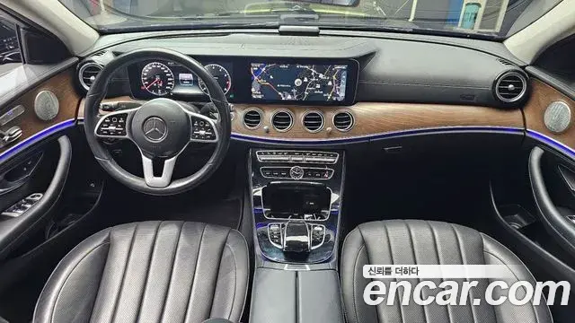 Mercedes-Benz E-Class 2019 — Фото 10/20