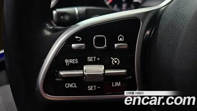 Mercedes-Benz E-Class 2019 — Фото 17/20