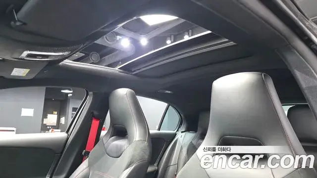 Mercedes-Benz A-Class 2022 — Şəkil 15/20