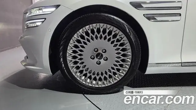 Genesis G80 2025 — Şəkil 24/32
