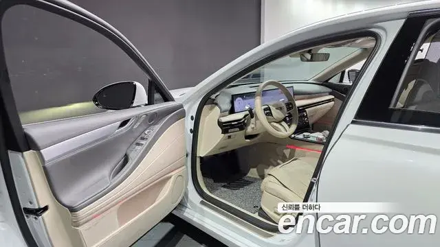 Genesis G80 2025 — Şəkil 29/32