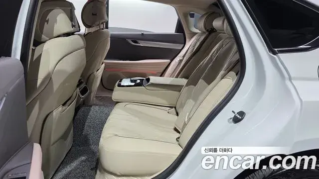 Genesis G80 2025 — Şəkil 30/32