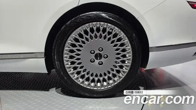 Genesis G80 2025 — Şəkil 32/32