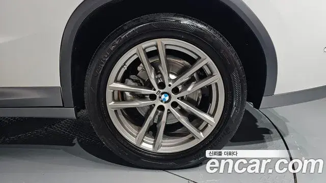 BMW X4 2020 — Şəkil 21/34