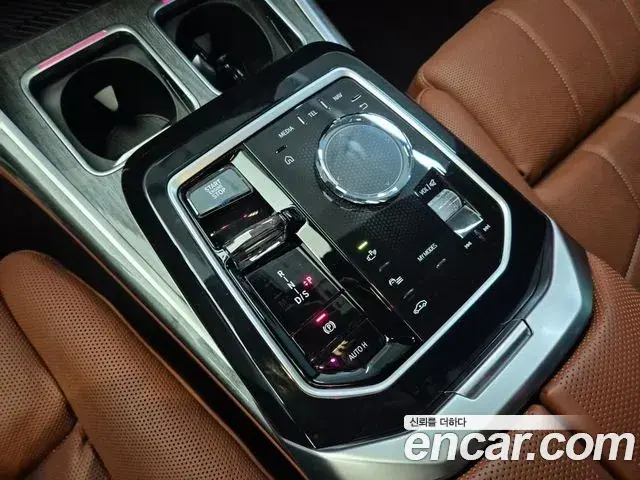 BMW 7 Series 2024 — Photo 12/20