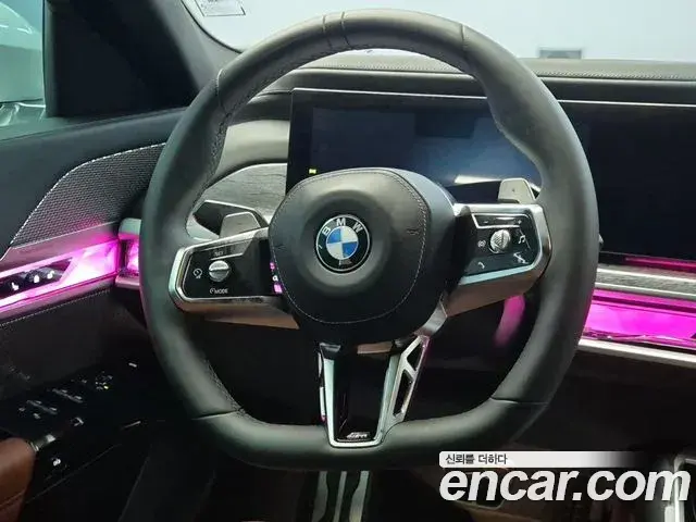 BMW 7 Series 2024 — Photo 15/20