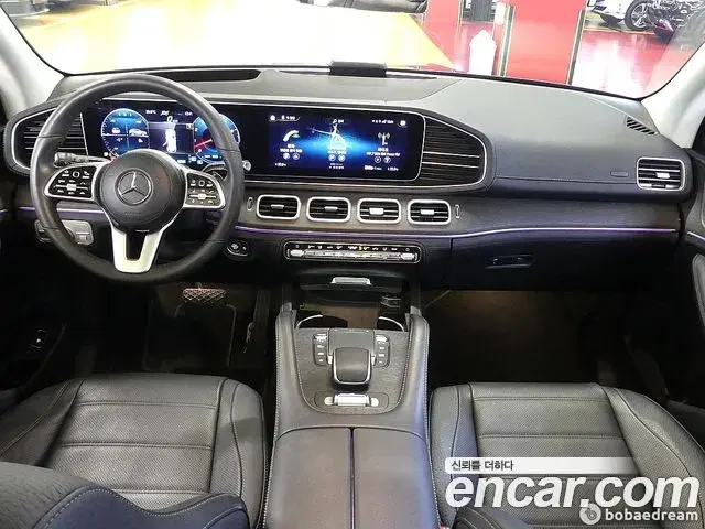 Mercedes-Benz GLE-Class 2022 — ფოტო 8/20