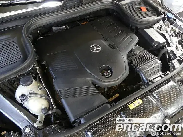 Mercedes-Benz GLE-Class 2022 — ფოტო 17/20