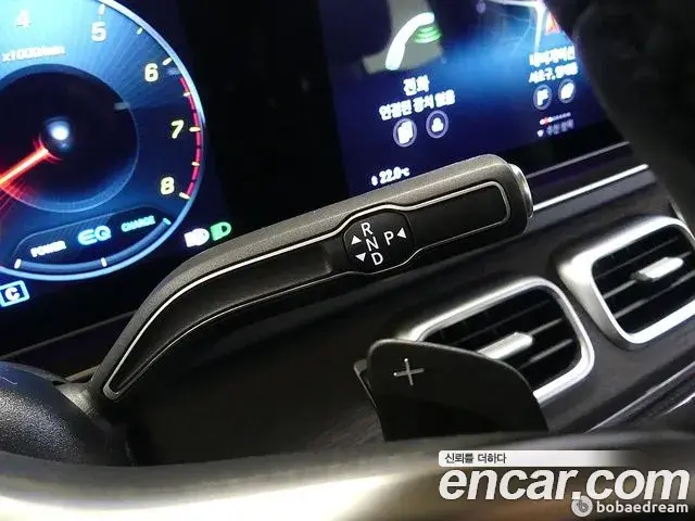 Mercedes-Benz GLE-Class 2022 — ფოტო 11/20