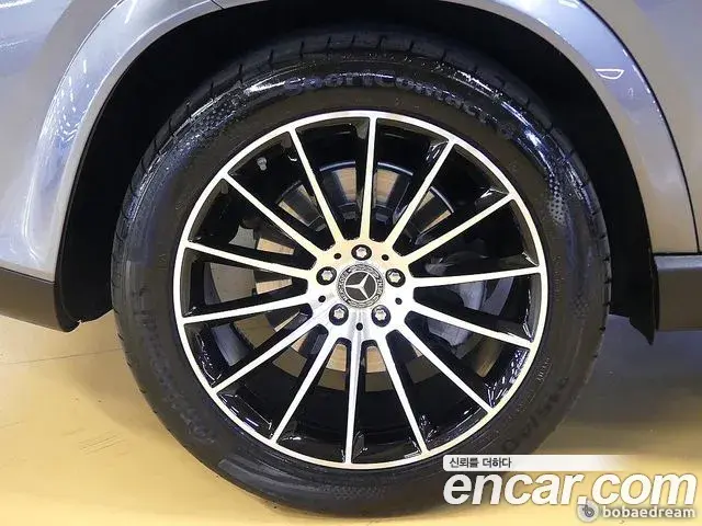 Mercedes-Benz GLE-Class 2022 — ფოტო 19/20
