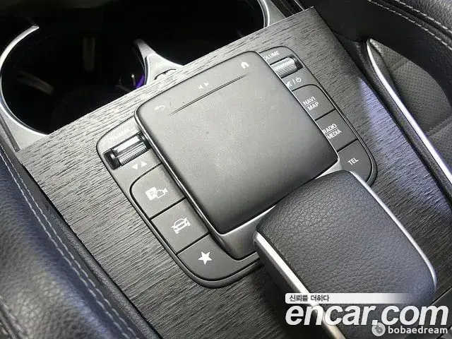 Mercedes-Benz GLE-Class 2022 — ფოტო 20/20
