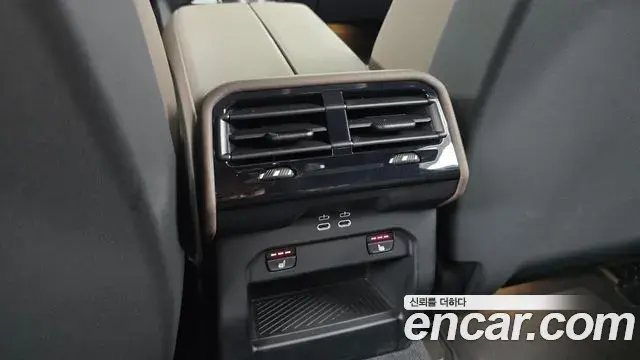BMW 5 Series 2025 — Şəkil 13/20