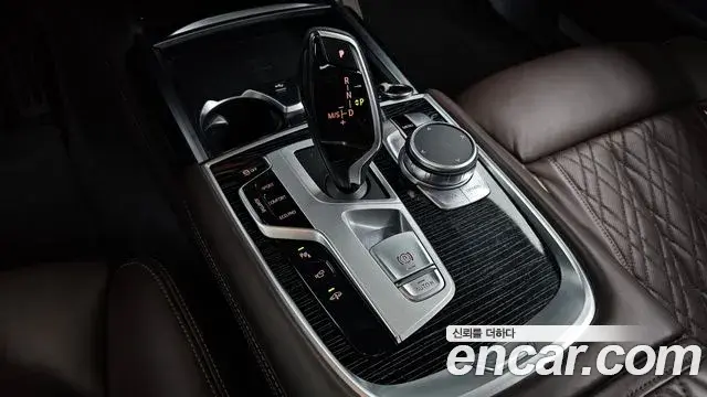 BMW 7 Series 2022 — Фото 9/20