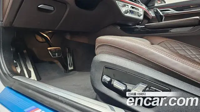 BMW 7 Series 2022 — Photo 24/35