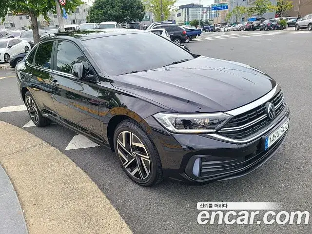 Volkswagen Jetta 2022 — Şəkil 8/20