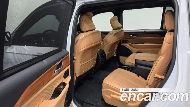 Jeep Grand Cherokee 2021 — Фото 12/20