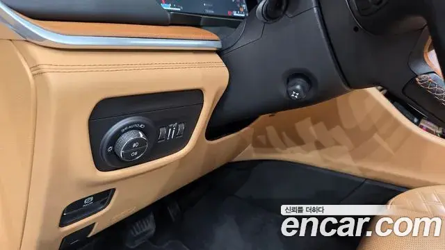Jeep Grand Cherokee 2021 — ფოტო 33/38
