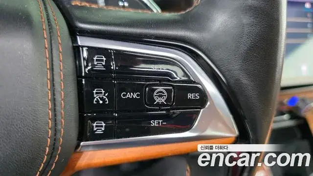 Jeep Grand Cherokee 2021 — ფოტო 5/38