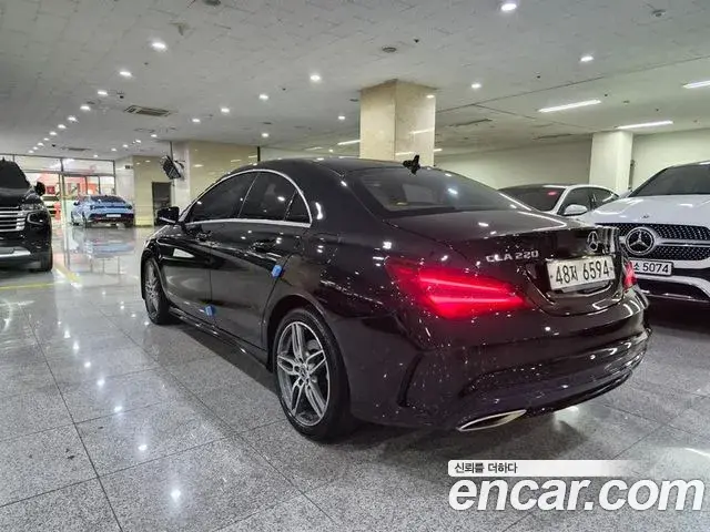 Mercedes-Benz CLA-Class 2018 — Şəkil 13/17